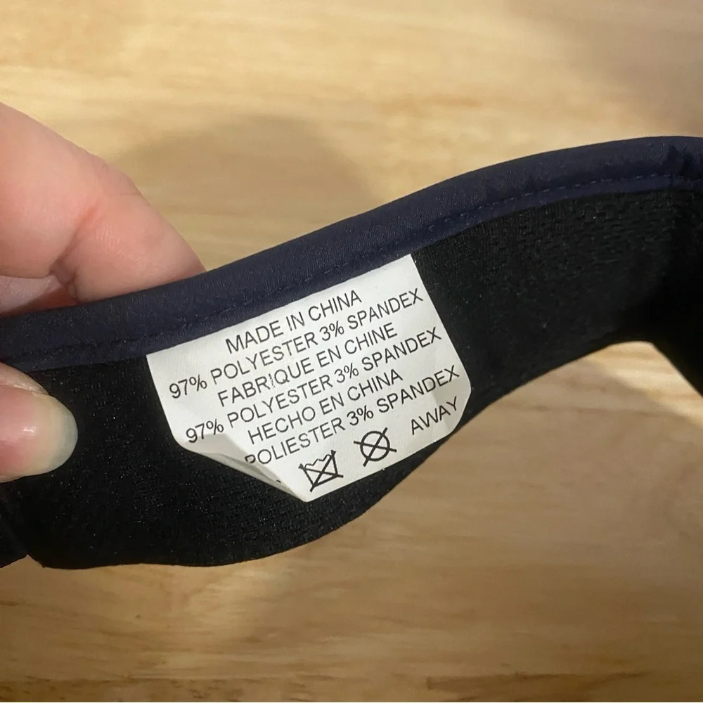 Titleist embroidered navy blue golf visor Widgi Creek - Picture 4 of 5